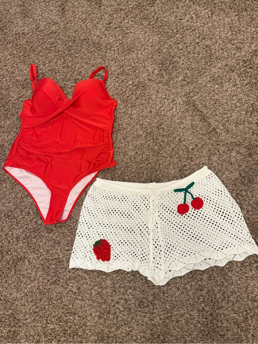 3x Red One-Piece Swimsuit and White Crocheted Shorts Set